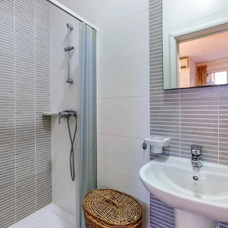 A 2br Spacious In The Heart Of St Julians By 360 Estates *