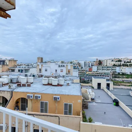 A 2br Spacious In The Heart Of St Julians By 360 Estates Appartamento