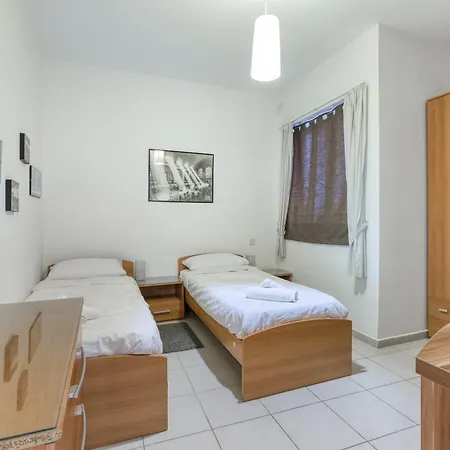 Apartmán A 2br Spacious In The Heart Of St Julians By 360 Estates Saint Julian's